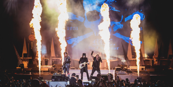 Def Leppard & Motley Crüe Def Leppard & Motley Crüe